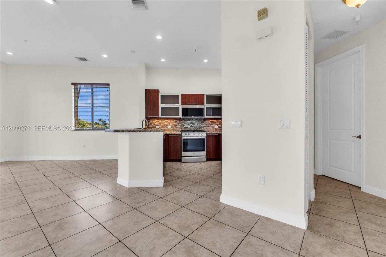 3020 NW 125th Ave, Unit 415, Sunrise, FL 33323 Photo
