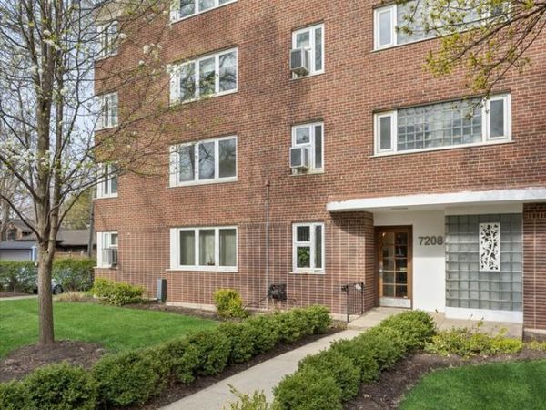 7208 OAK Avenue , Unit 2SE, River Forest, IL 60305