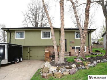 411 Laredo Road, Papillion, NE 68046