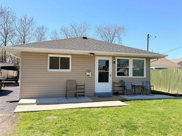 9907 Erie Drive, St Louis, MO 63125