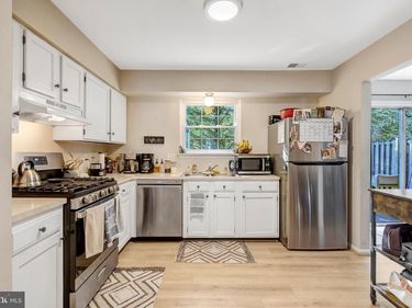 14831 BASINGSTOKE LOOP, CENTREVILLE, VA 20120