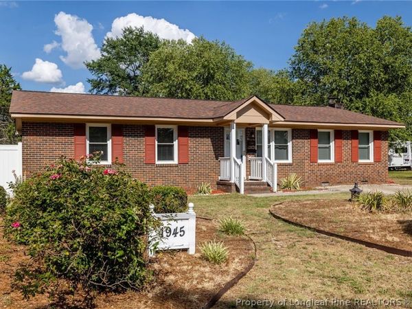 1945 Wayne Lane , Fayetteville, NC 28304