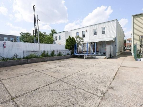 10416 Rosita Road , Ozone Park, NY 11417