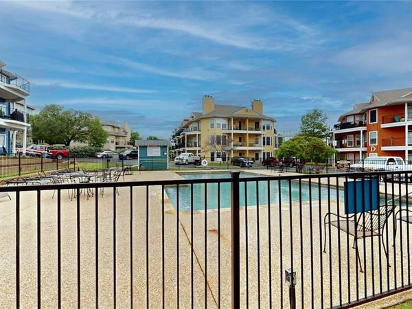 2164 Tanglewood Boulevard, Unit 104B, Pottsboro, TX 75076