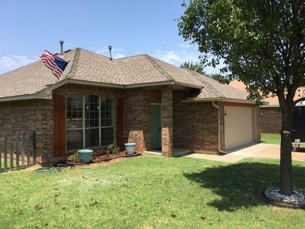 17609 Gold Drive, Edmond, OK 73012