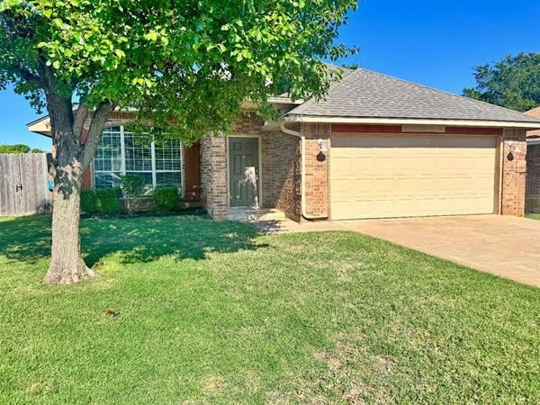 17609 Gold Drive, Edmond, OK 73012
