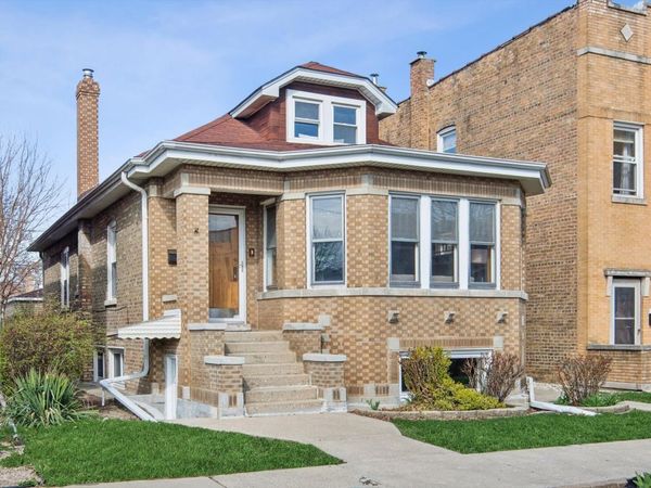 5604 N Mango Avenue, Chicago, IL 60646
