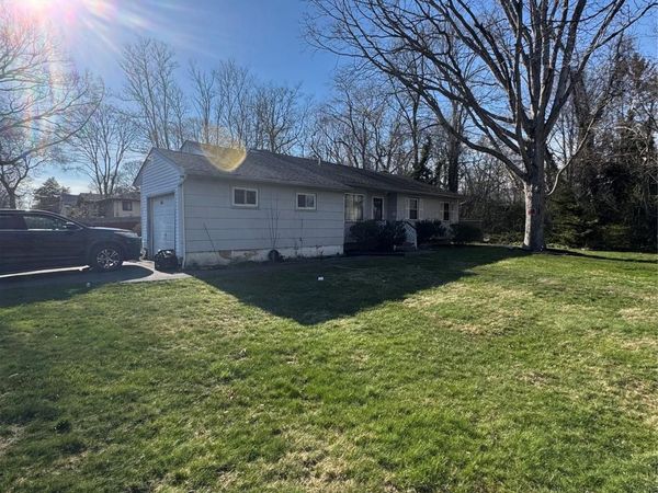 103 Gates Avenue, Central Islip, NY 11722