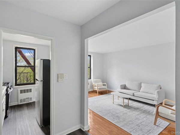 33-24 Junction Blvd, Unit 6R, Jackson Heights, NY 11372