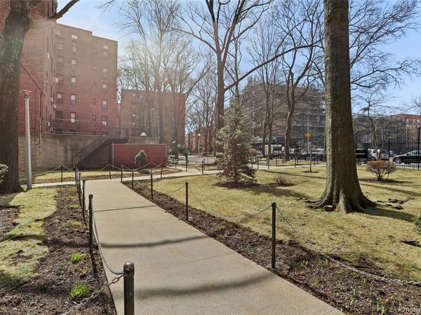 33-24 Junction Blvd , Unit 6R, Jackson Heights, NY 11372