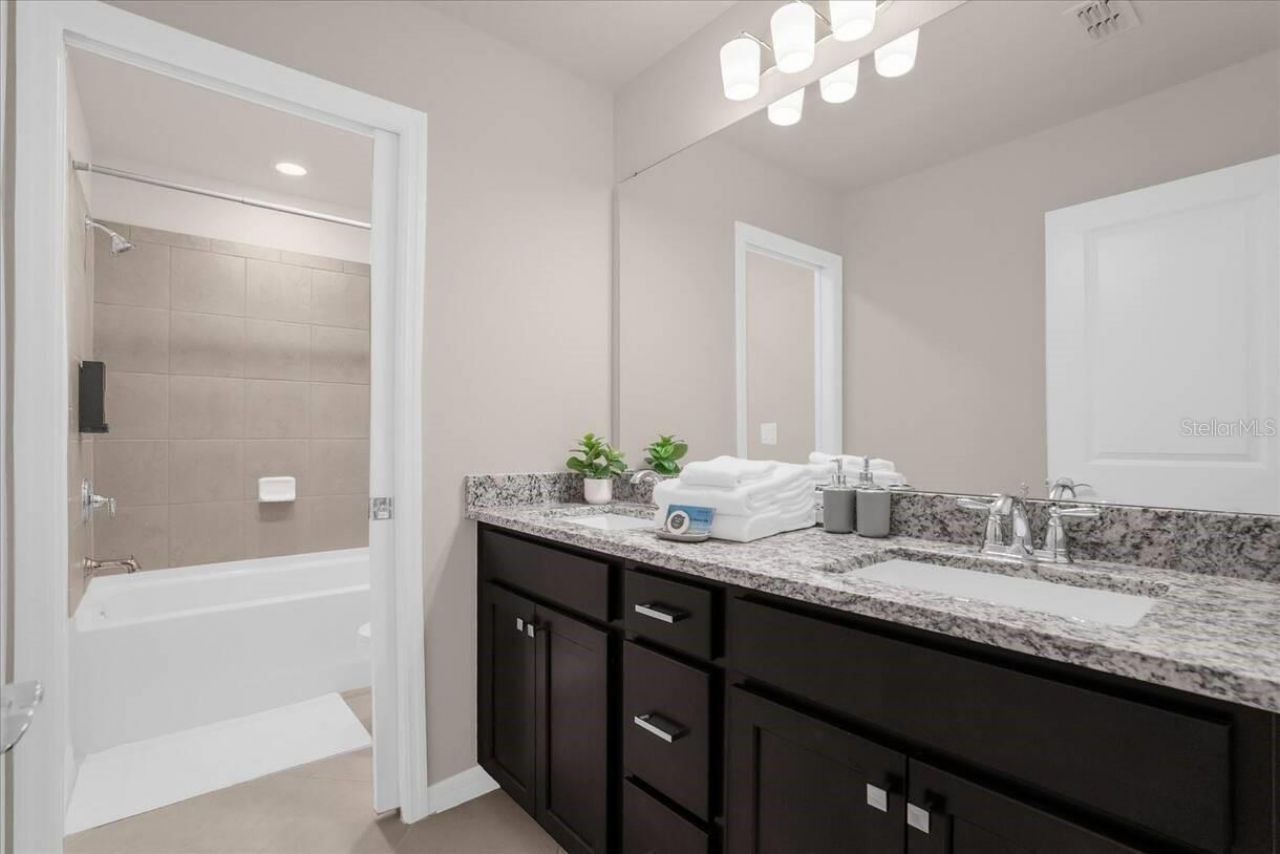 16225 Saint Kitts Circle , Clermont, FL 34714 Photo