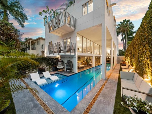 215 Palm Ave, Miami Beach, FL 33139