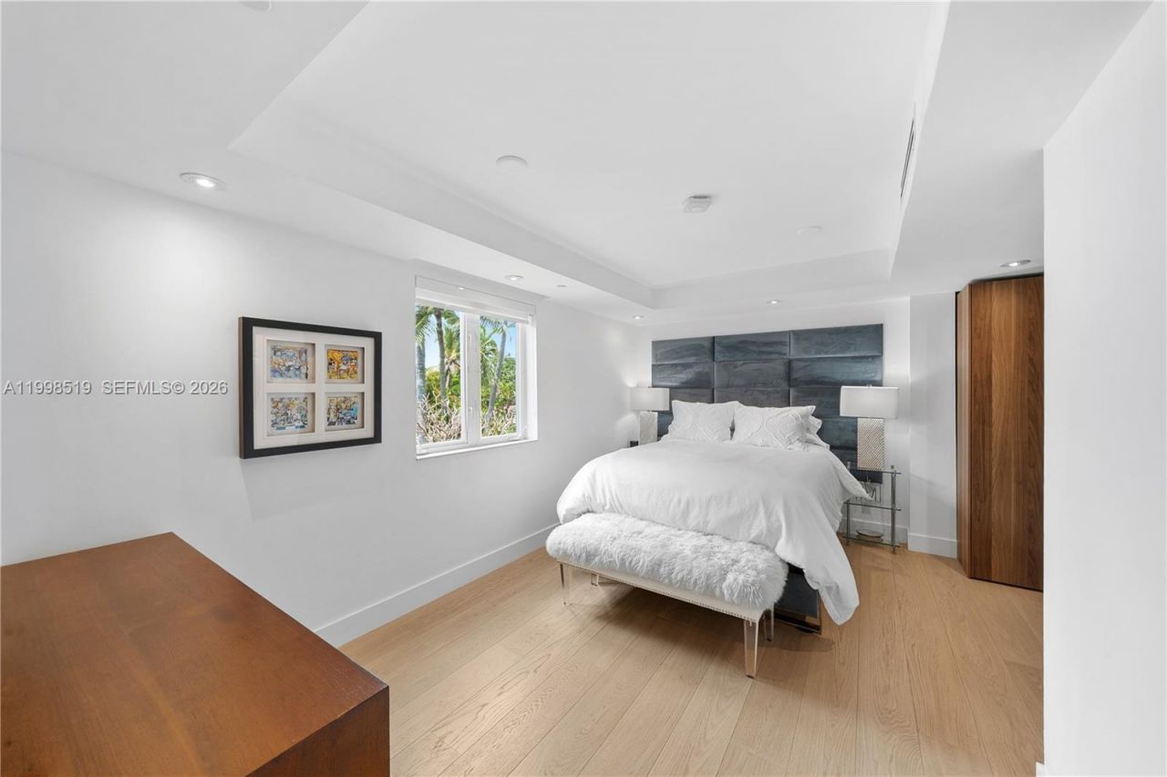 215 Palm Ave, Miami Beach, FL 33139 Photo