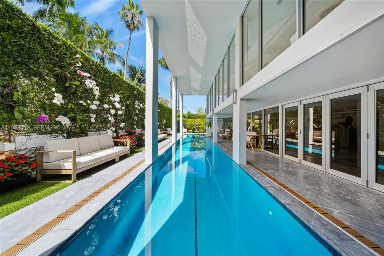 215 Palm Ave, Miami Beach, FL 33139 Photo