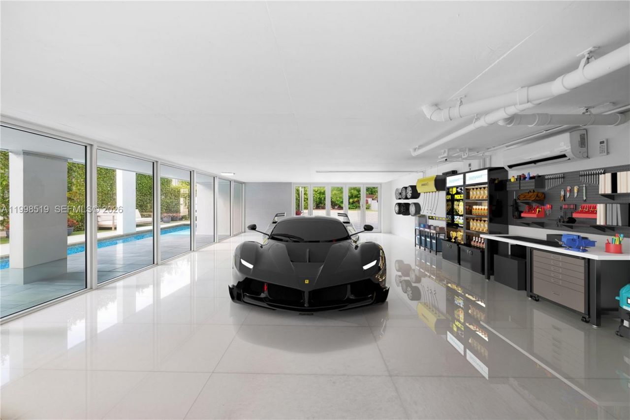 215 Palm Ave, Miami Beach, FL 33139 Photo