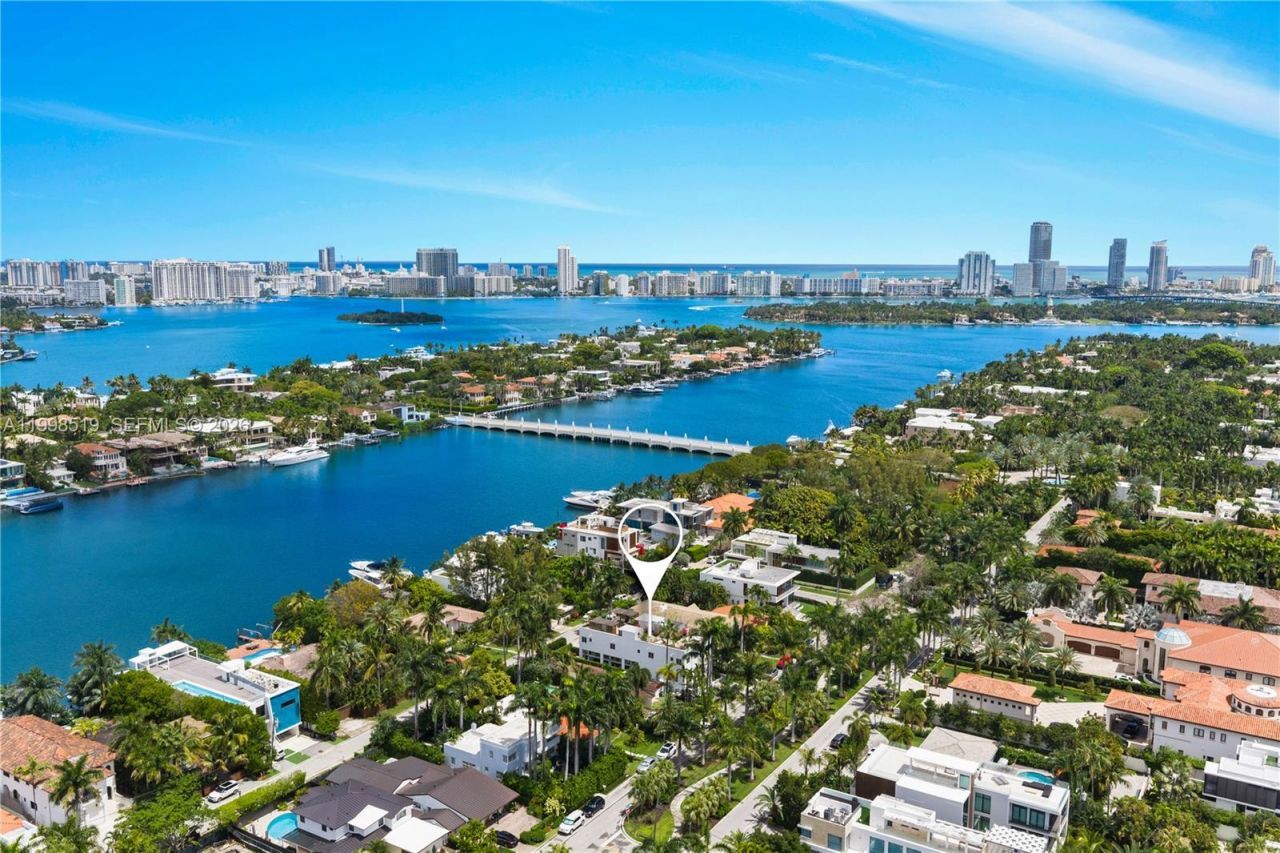 215 Palm Ave, Miami Beach, FL 33139 Photo