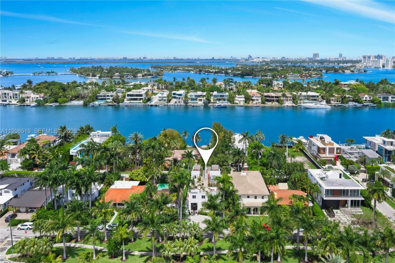 215 Palm Ave, Miami Beach, FL 33139 Photo