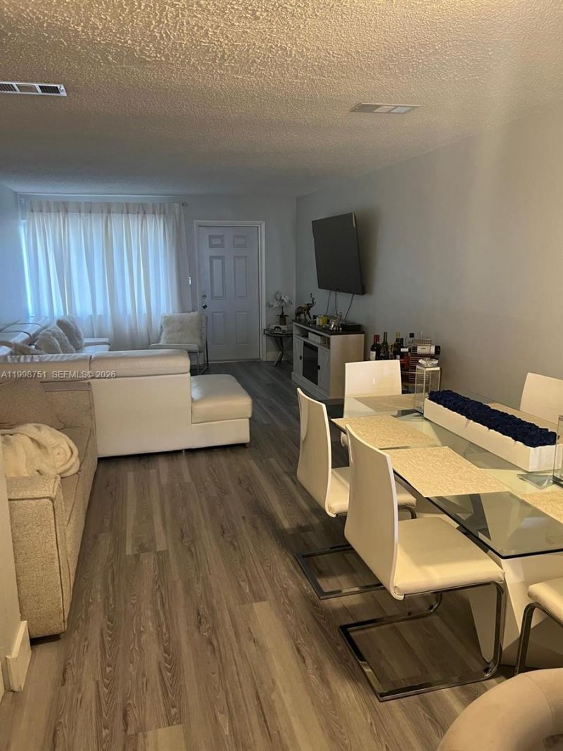 401 SW 109th Ave , Sweetwater, FL 33174 Photo