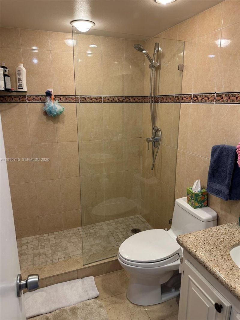 925 NE 26th Ave, Unit 925, Hallandale Beach, FL 33009 Photo