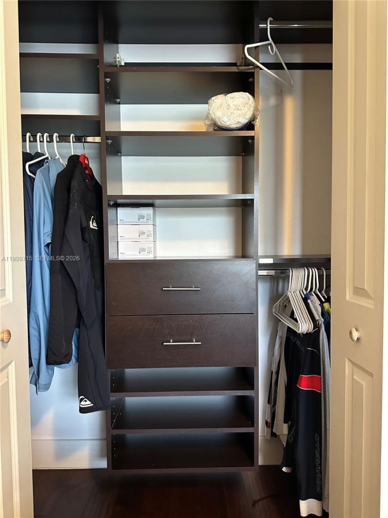 925 NE 26th Ave, Unit 925, Hallandale Beach, FL 33009 Photo