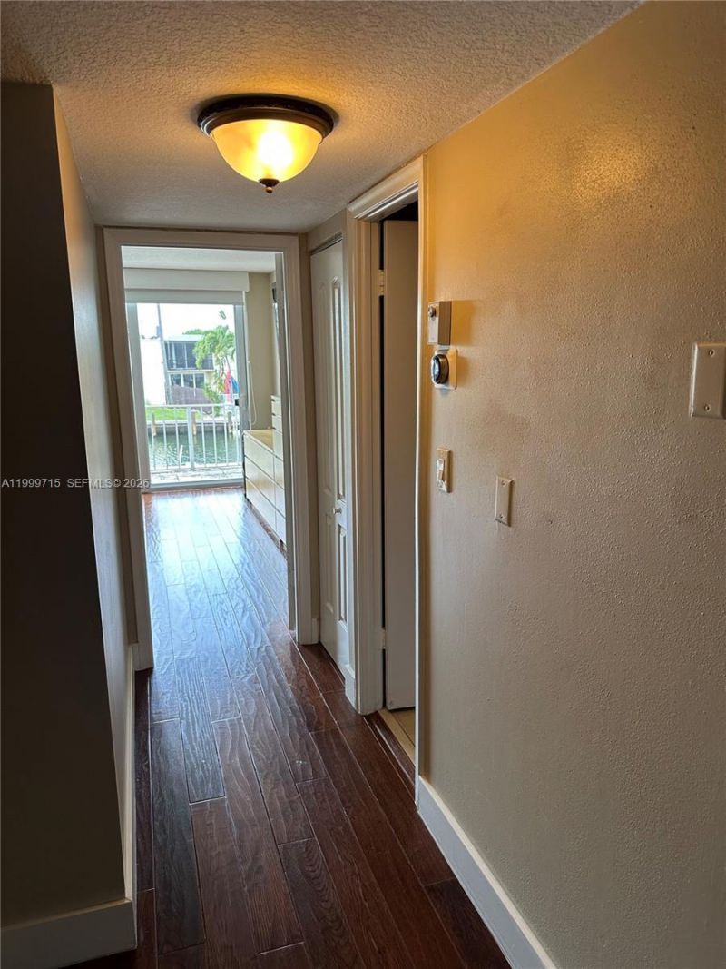 925 NE 26th Ave, Unit 925, Hallandale Beach, FL 33009 Photo