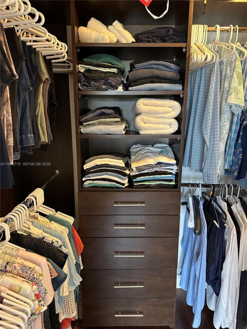 925 NE 26th Ave, Unit 925, Hallandale Beach, FL 33009 Photo