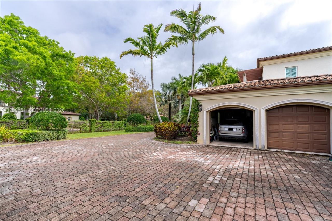 12101 Moss Ranch Rd, Pinecrest, FL 33156 Photo