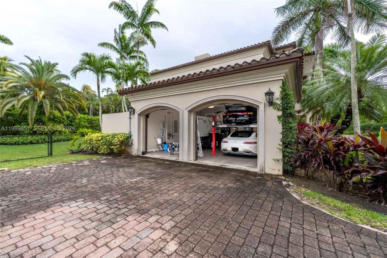 12101 Moss Ranch Rd, Pinecrest, FL 33156 Photo