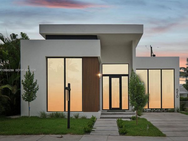 510 NW 50th St, Miami, FL 33127