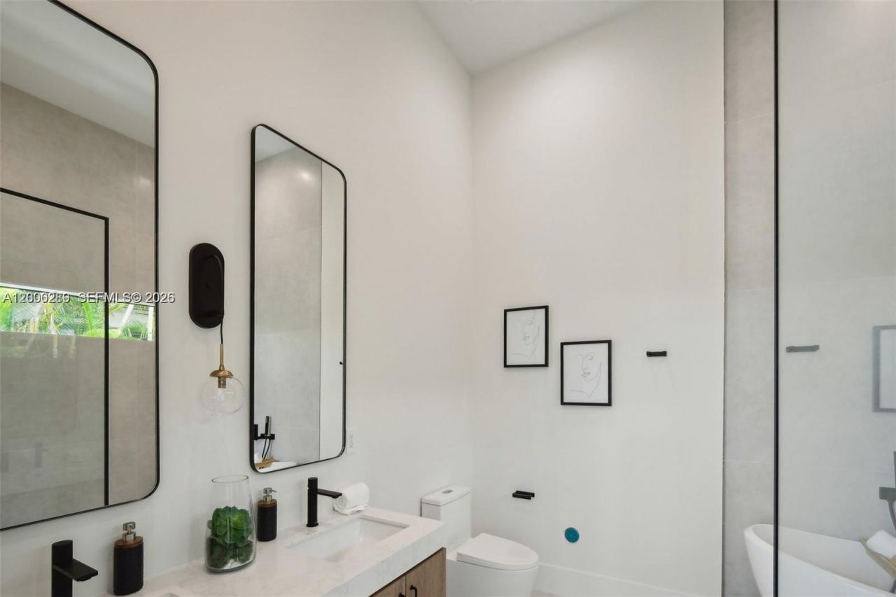 510 NW 50th St, Miami, FL 33127 Photo