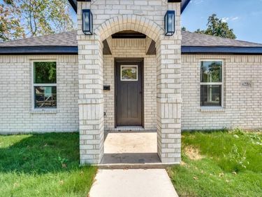 4220 Hamilton Avenue, Dallas, TX 75210