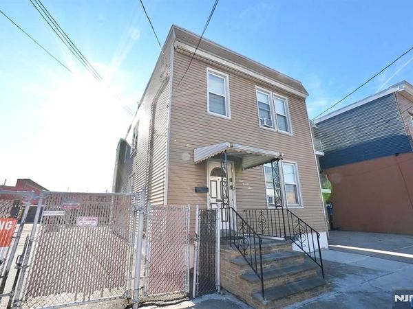 125 Malvern Street, NEWARK, NJ 07105