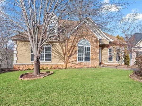 405 Creek View Court, Bremen, GA 30110