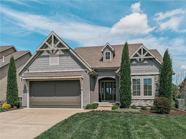 2344 W 146th Terrace, Leawood, KS 66224