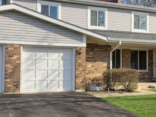 2000 N Hancock Drive N, Palatine, IL 60074
