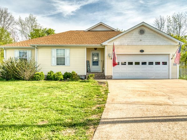 781 Claw Ct, Hopkinsville, KY 42240