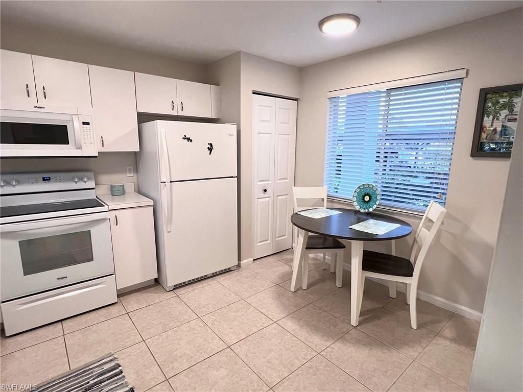 1051 Eastham Way, Unit B104, Naples, FL 34104 Photo