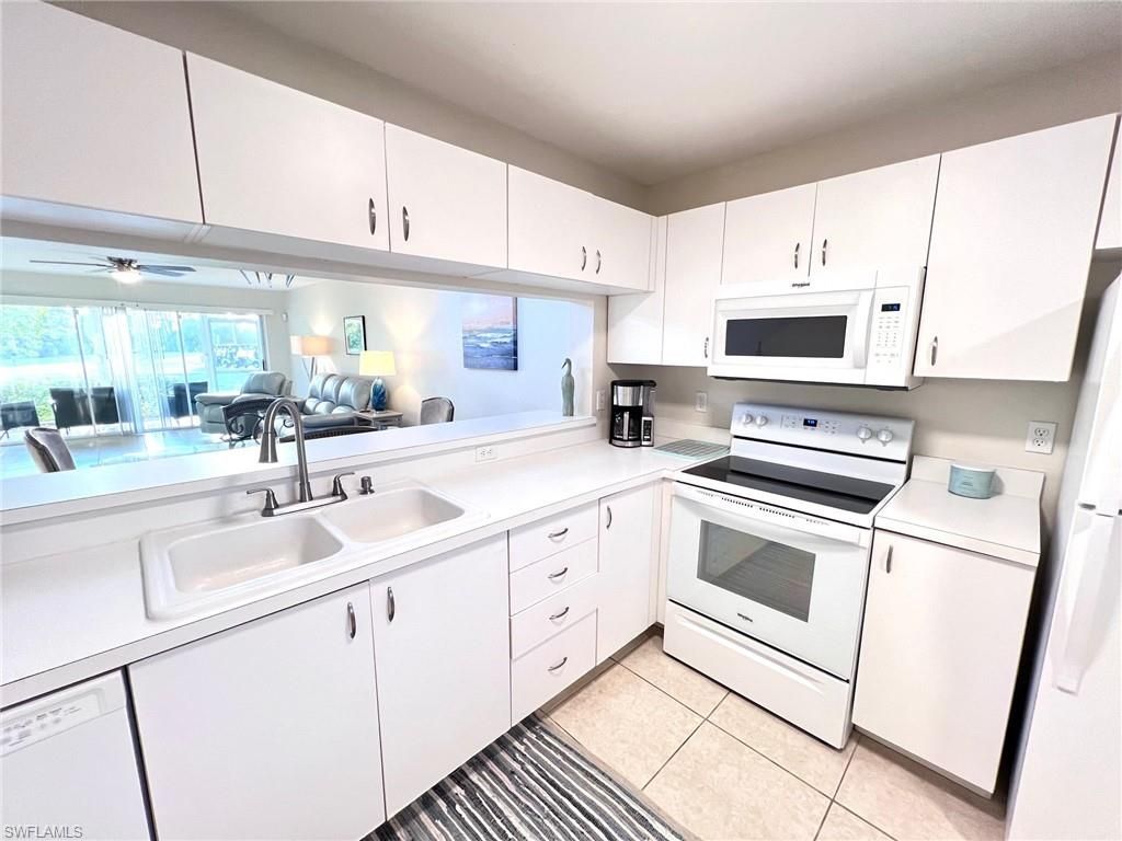 1051 Eastham Way, Unit B104, Naples, FL 34104 Photo