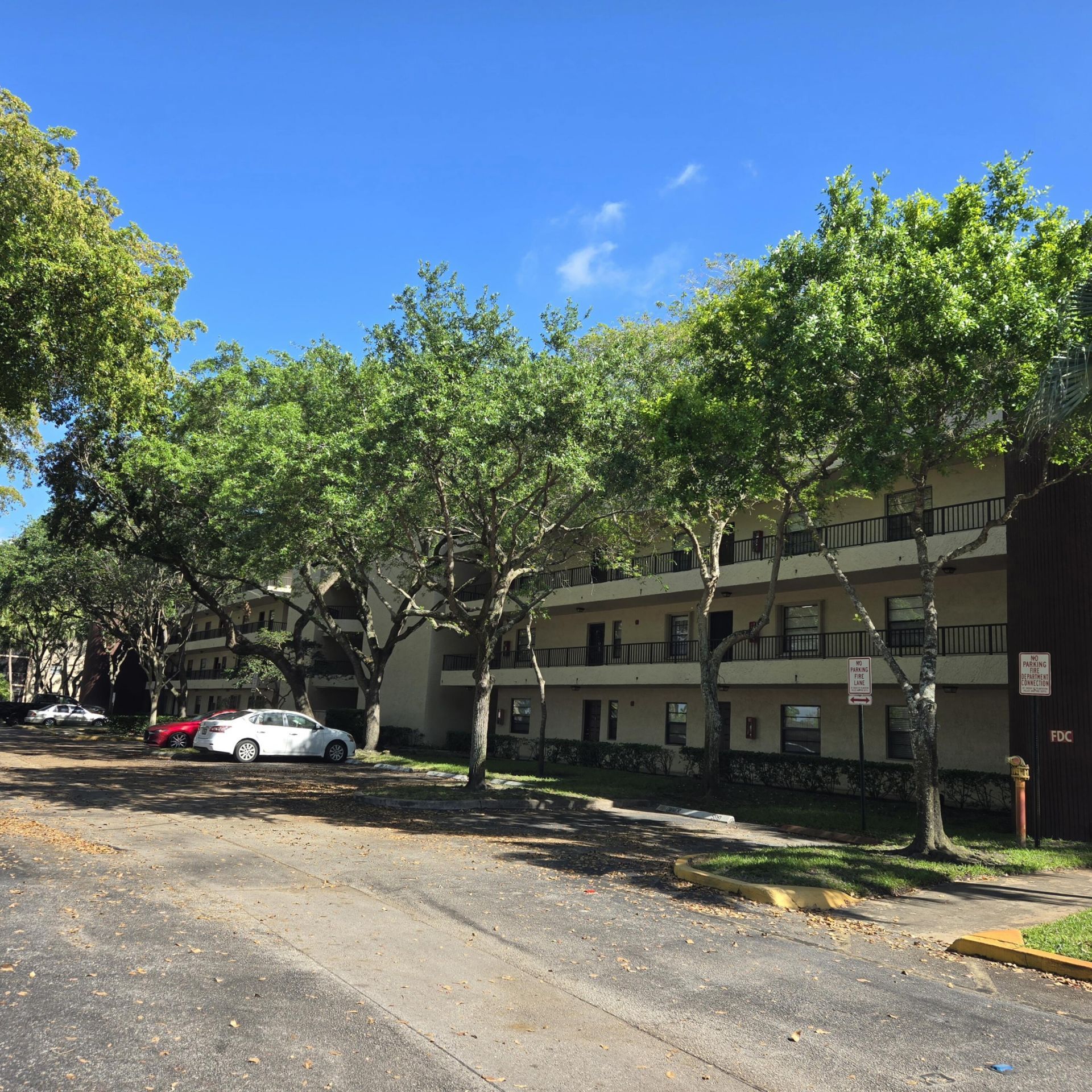 10501 W Broward Boulevard, Unit 302, Plantation, FL 33324 Photo