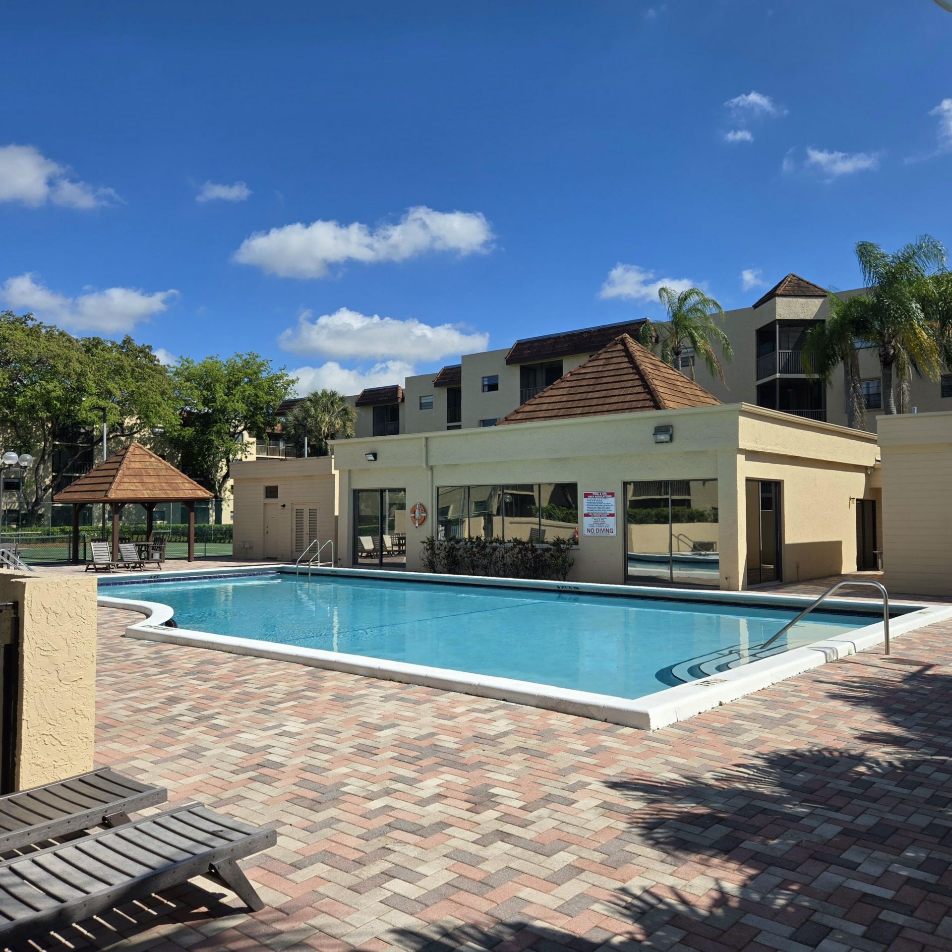 10501 W Broward Boulevard, Unit 302, Plantation, FL 33324 Photo