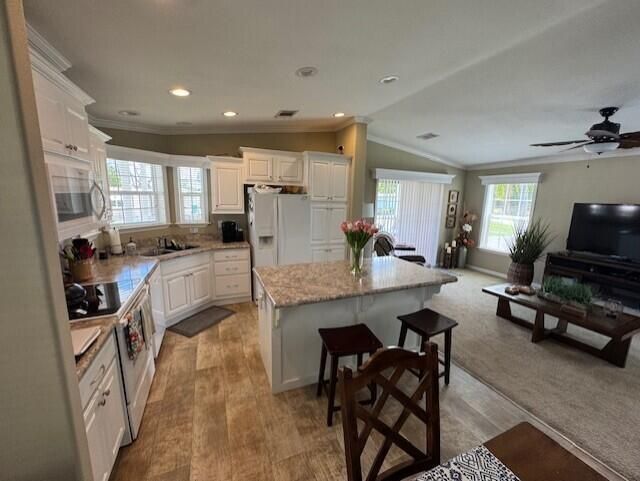 4209 Royal Manor Boulevard, Unit 136, Boynton Beach, FL 33436 Photo