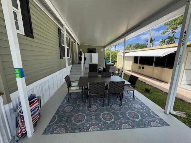 4209 Royal Manor Boulevard, Unit 136, Boynton Beach, FL 33436 Photo