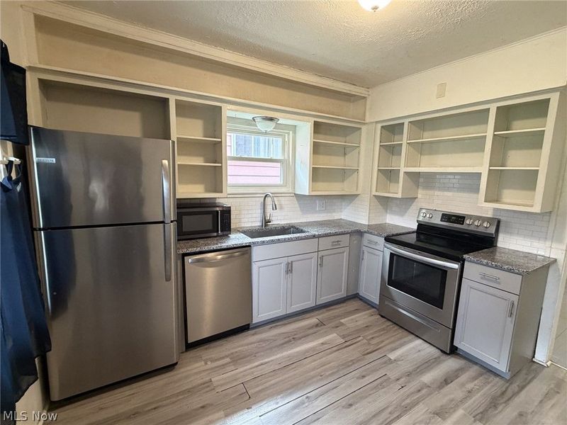 1859 Goleta Avenue, Youngstown, OH 44504 Photo 2