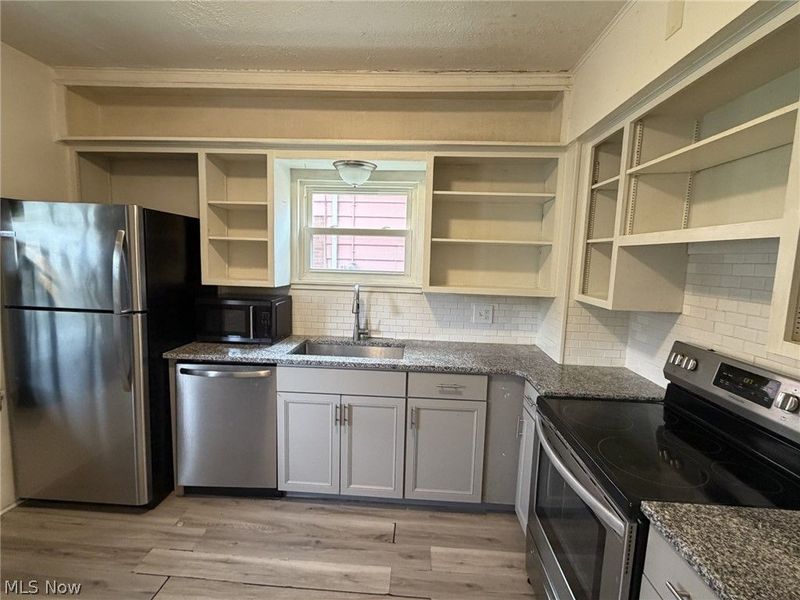 1859 Goleta Avenue, Youngstown, OH 44504 Photo 3