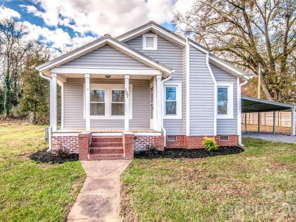 107 Rose Street , Mount Holly, NC 28120