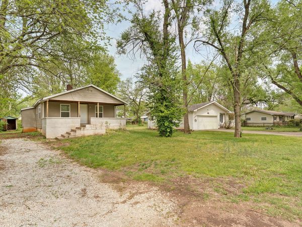 2631 W Madison Street, Springfield, MO 65802