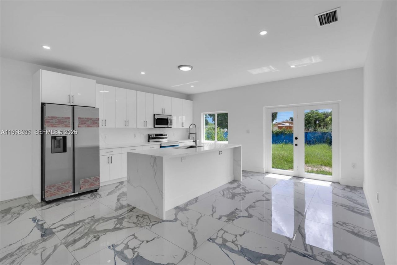 11870 SW 220th St, Unit A, Miami, FL 33170 Photo