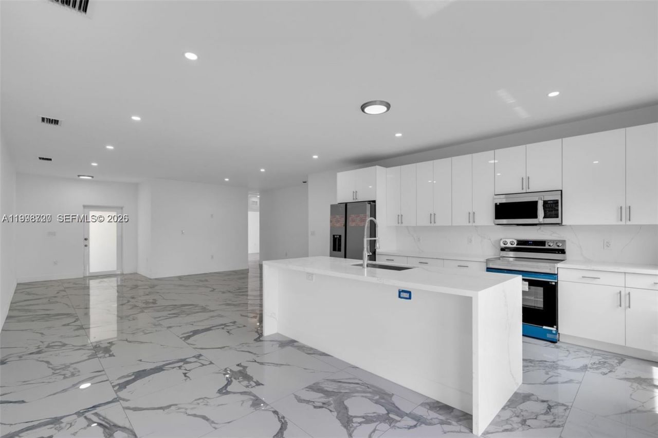 11870 SW 220th St, Unit A, Miami, FL 33170 Photo