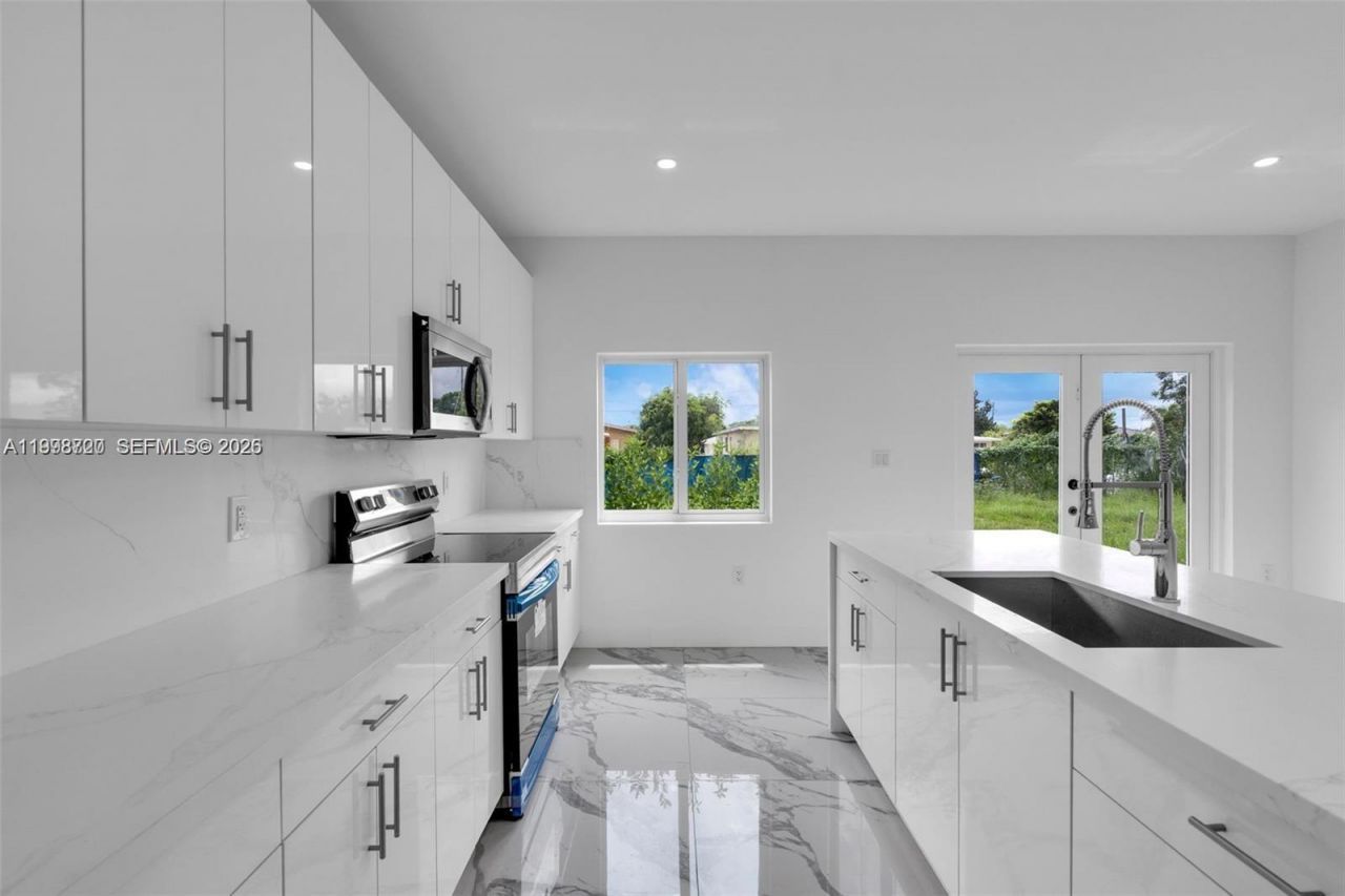 11870 SW 220th St, Unit A, Miami, FL 33170 Photo