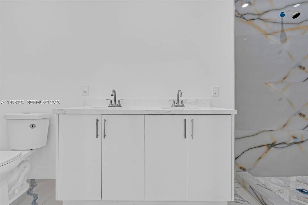 11870 SW 220th St, Unit A, Miami, FL 33170 Photo